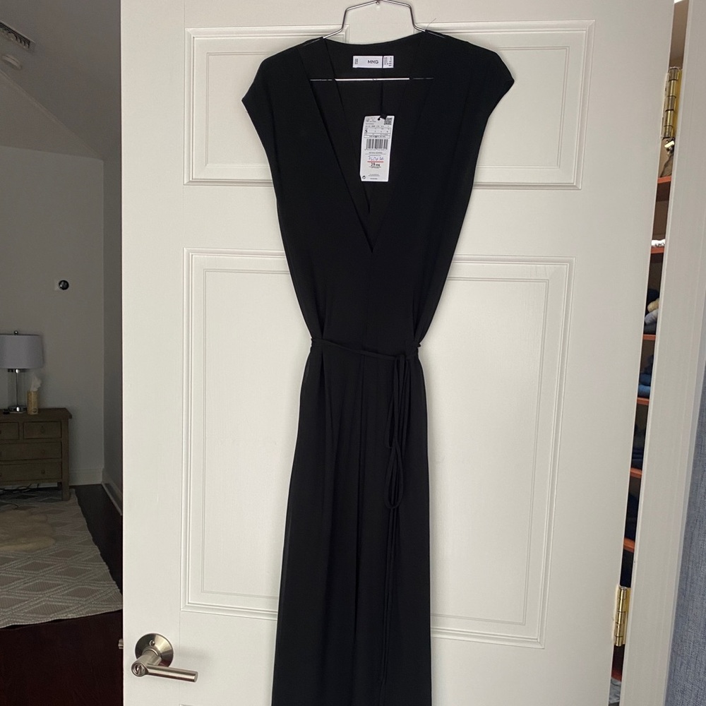 Mango black dress in small